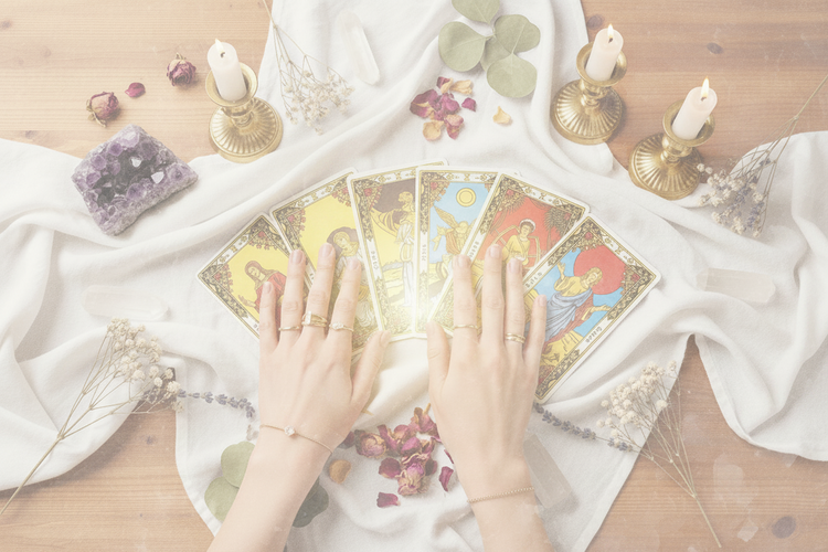 Tarot y Oráculo - Light Divine